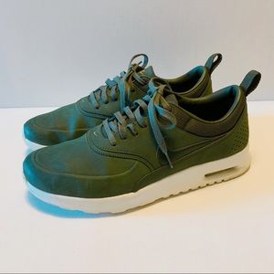 NIKE Air Max Thea’s in Olive Green Leather
